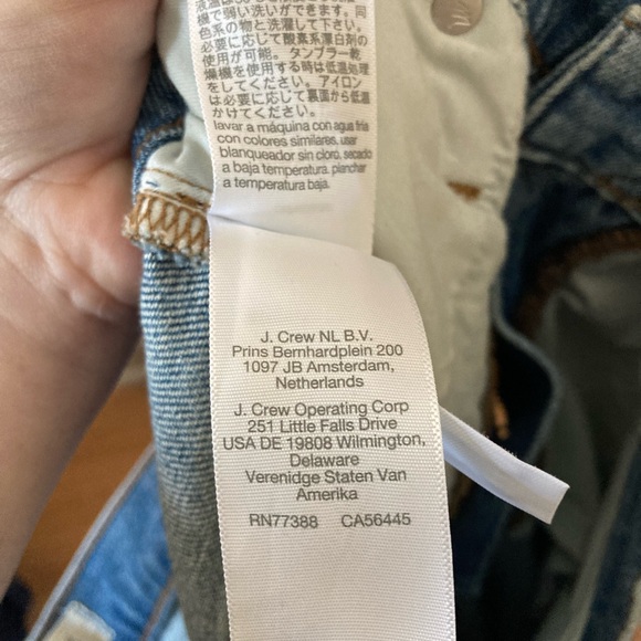 Madewell Mid-Rise Perfect Vintage Jean in Ainsdale Wash: Knee-Rip Edition - Picture 9 of 13